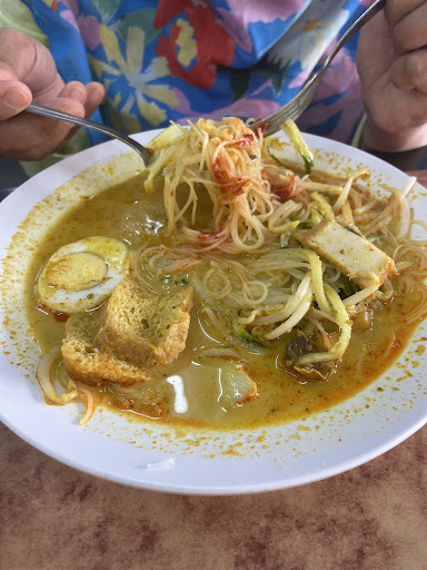Perhentian Kuih Kampong (Semabok)