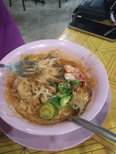 Warung Anak Dara tepi pantai