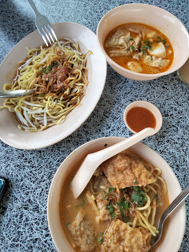 Man Mee Kari