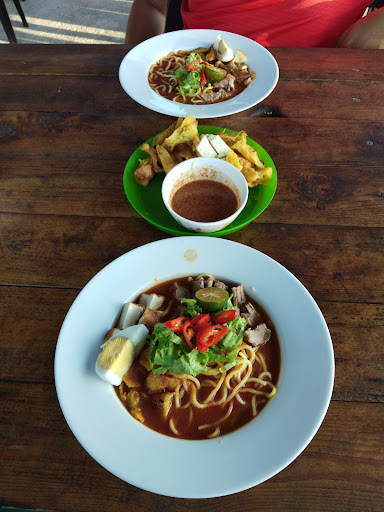 Warong Che Yah Mee Rebus Tulang