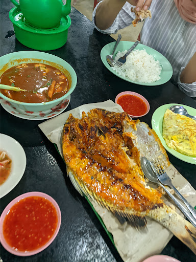 Warung Ikan Bakar 3557 & Western Food