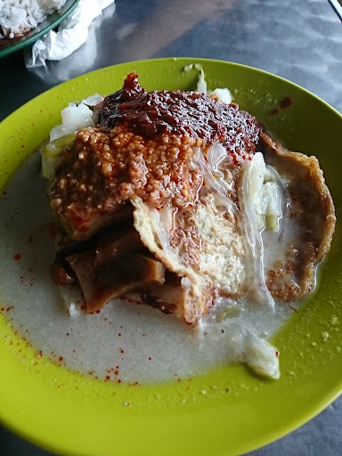 Yah’s Nasi Lemak Corner