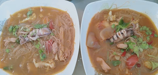 Amnah Mee Rebus & Tom Yam